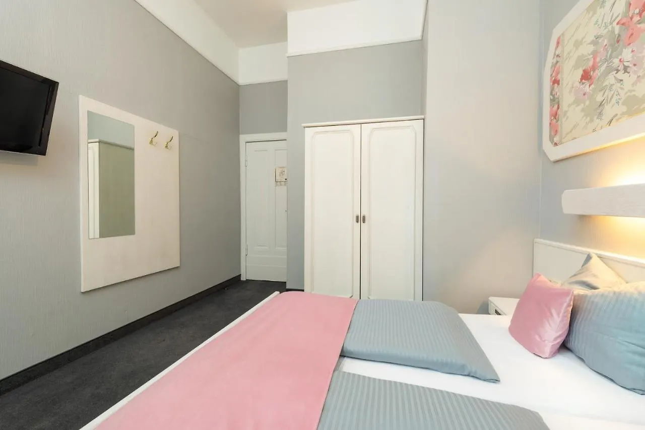 W22 Hotel Am Kurfuerstendamm Berlino